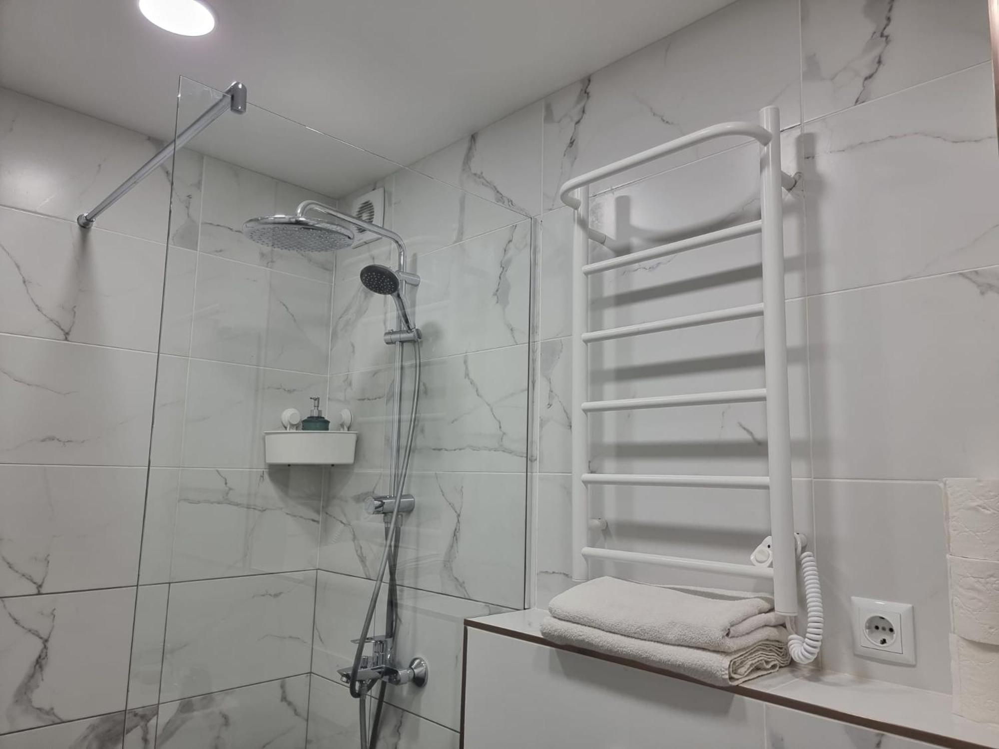 City Inn Riga Apartment, New Renovated In Quiet Center With Balcony With Parking Экстерьер фото
